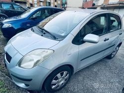 Grigio Usata 2008 Toyota Yaris Due volumi | 2500 € (Super prezzo)