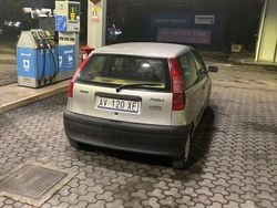 Grigio Usata 1998 Fiat Punto S Due volumi | 1700 € (Buon prezzo)