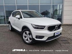 Bianco Usata 2021 Volvo XC40 Momentum SUV | 24.490 € (Molto cara)