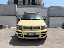 Giallo Usata 2006 Fiat Panda Emotion Due volumi | 3400 € (Buon prezzo)