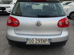 Grigio Usata 2006 VW Golf Tre volumi | 2150 € (Buon prezzo)