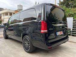 Nero Usata 2023 Mercedes 300 Premium Monovolume | 66.900 € (Buon prezzo)