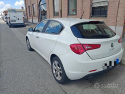 Bianco Usata 2013 Alfa Romeo Giulietta Due volumi | 6500 € (Buon prezzo)