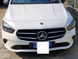 Bianco Usata 2020 Mercedes 180 Tre volumi | 23.000 €