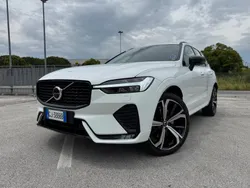 Bianco Usata 2022 Volvo XC60 R-Design SUV | 38.900 € (Buon prezzo)