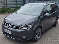 Grigio Usata 2014 VW Touran Highline Monovolume | 7900 € (Buon prezzo)