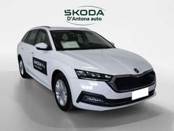 Bianco Usata 2024 Skoda Octavia Executive Station wagon | 28.500 € (Buon prezzo)