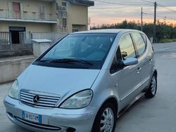 Grigio Usata 2003 Mercedes A140 Due volumi | 1650 € (Buon prezzo)