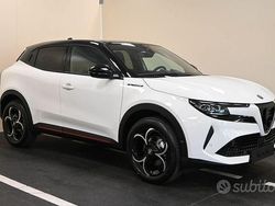 Bianco Nuova 2025 Alfa Romeo Junior SUV | 31.900 € (Molto cara)