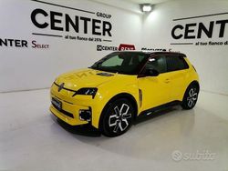 Giallo Usata 2024 Renault 5 E-Tech Komfort Tre volumi | 33.000 € (Cara)