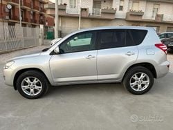 Grigio Usata 2009 Toyota RAV4 SUV | 7500 € (Buon prezzo)
