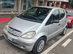 Grigio Usata 2004 Mercedes 170 Due volumi | 1600 €