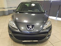 Grigio Usata 2010 Peugeot 207 Business-Line Tre volumi | 4500 € (Buon prezzo)