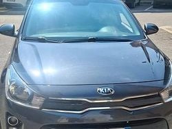 Grigio Usata 2020 Kia Rio Tre volumi | 10.170 € (Ottimo prezzo)