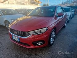 Rosso Usata 2017 Fiat Tipo Lounge Tre volumi | 5900 € (Super prezzo)
