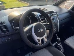 Bianco Usata 2013 Kia Venga Due volumi | 4500 € (Buon prezzo)