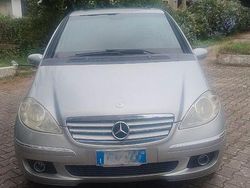 Grigio Usata 2005 Mercedes A200 Elegance Due volumi | 2100 €