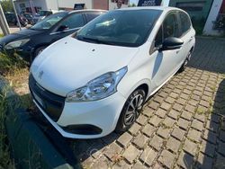 Bianco Usata 2016 Peugeot 208 Access Due volumi | 7900 € (Buon prezzo)
