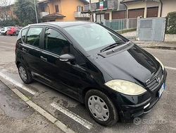 Nero Usata 2004 Mercedes A180 Due volumi | 1500 € (Buon prezzo)