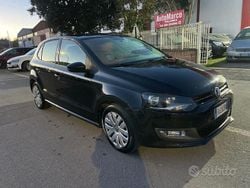 Nero Usata 2010 VW Polo Comfortline Tre volumi | 4500 € (Buon prezzo)