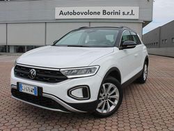 Pure white / nero Usata 2022 VW T-Roc Life SUV | 22.500 € (Buon prezzo)