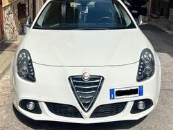 Bianco Usata 2015 Alfa Romeo Giulietta Tre volumi | 8400 € (Ottimo prezzo)