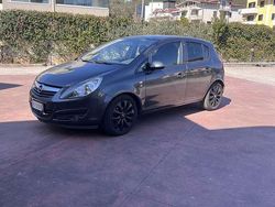 Grigio Usata 2010 Opel Corsa Club Tre volumi | 5000 € (Buon prezzo)