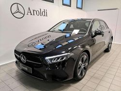 191 nero cosmo met. Usata 2023 Mercedes A180 Advanced Tre volumi | 28.500 € (Buon prezzo)