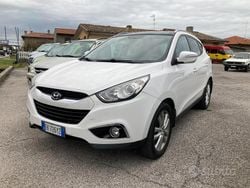 Bianco Usata 2011 Hyundai ix35 Comfort SUV | 9800 € (Molto cara)