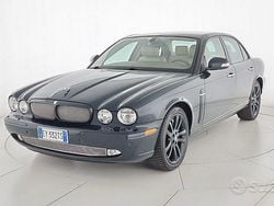 Verde Usata 2004 Jaguar XJR Tre volumi | 36.900 €