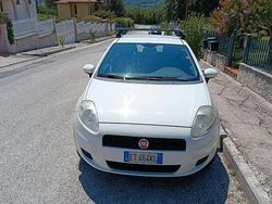 Bianco Usata 2014 Fiat Grande Punto Due volumi | 4250 € (Buon prezzo)