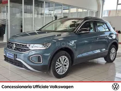 Petroleum blue/nero Usata 2024 VW T-Roc Life SUV | 29.800 € (Buon prezzo)