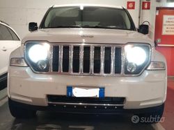 Bianco Usata 2013 Jeep Cherokee SUV | 12.500 € (Molto cara)