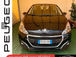 Nero Usata 2016 Peugeot 208 Allure Due volumi | 5890 € (Buon prezzo)