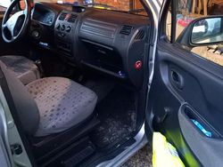 Grigio Usata 2003 Opel Agila Due volumi | 300 €