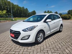 Bianco Usata 2015 Hyundai i30 Comfort Station wagon | 4750 € (Super prezzo)