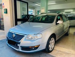 Grigio Usata 2009 VW Passat Station wagon | 3400 € (Buon prezzo)