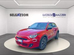 Rosso Usata 2023 Fiat 600 Red SUV | 23.900 € (Buon prezzo)