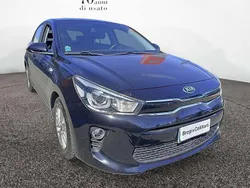 Nero Usata 2017 Kia Rio Active Tre volumi | 8900 € (Buon prezzo)