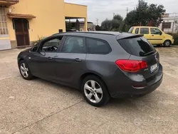 Usata 2011 Opel Astra Station wagon | 2200 € (Super prezzo)