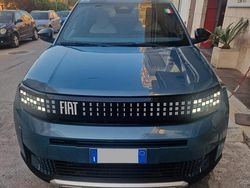 Blu Nuova 2025 Fiat Panda La Prima Tre volumi | 19.000 €