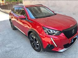 Grigio Usata 2020 Peugeot 2008 GT-line SUV | 14.600 € (Buon prezzo)