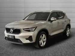 Argento Usata 2022 Volvo XC40 Core SUV | 27.900 € (Buon prezzo)