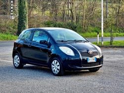 Nero Usata 2007 Toyota Yaris Sol Tre volumi | 3600 € (Buon prezzo)