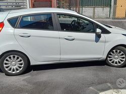 Bianco Usata 2016 Ford Fiesta Due volumi | 7500 € (Ottimo prezzo)