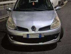 Usata 2005 Renault Clio II Dynamique Tre volumi | 900 € (Super prezzo)