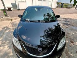 Nero Usata 2016 Lancia Ypsilon Due volumi | 9000 € (Cara)