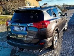 Nero Usata 2015 Toyota RAV4 Lounge SUV | 12.000 € (Buon prezzo)