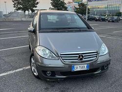 Grigio Usata 2004 Mercedes A180 Elegance Monovolume | 2000 € (Buon prezzo)