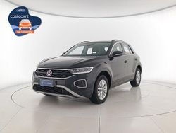 Deep black perlato Usata 2024 VW T-Roc Life SUV | 25.800 € (Buon prezzo)